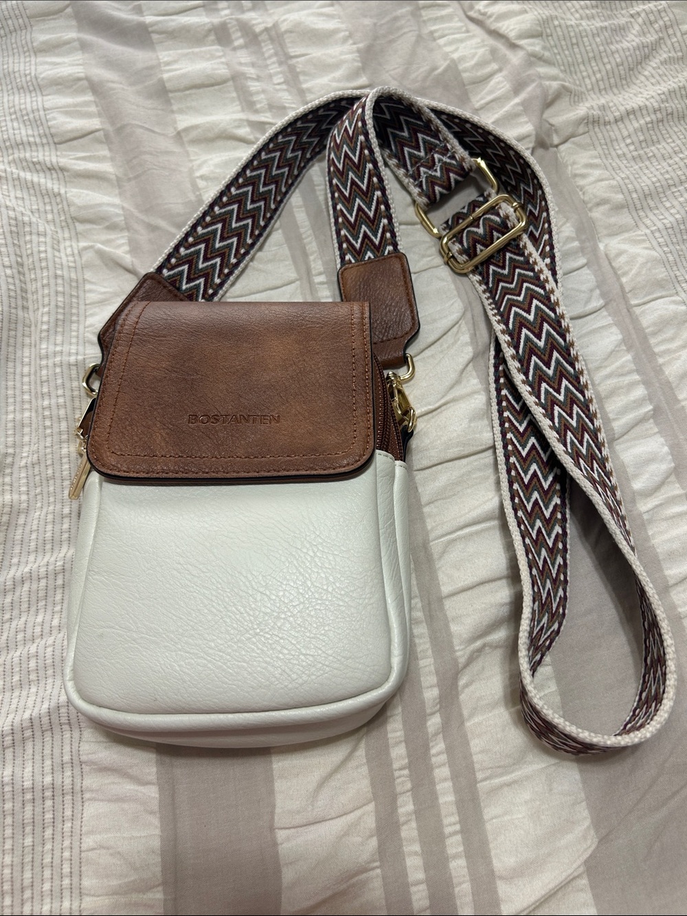 Bostanten Two-Tone White and Brown Crossbody Bag with Patterned Strap